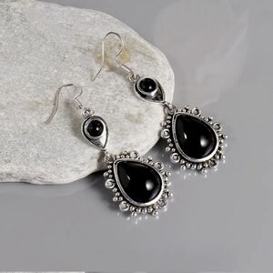 Vintage Black Stone Drop Geometric Triangle Hollow Earrings.